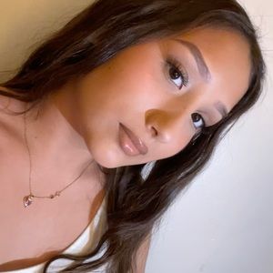 Meet your Posher, Daniela